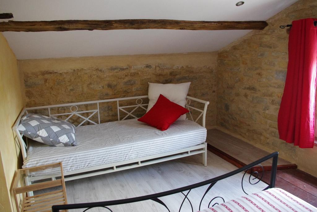 La Prade Basse 82 Bed & Breakfast Saint-Antonin-Noble-Val Bilik gambar