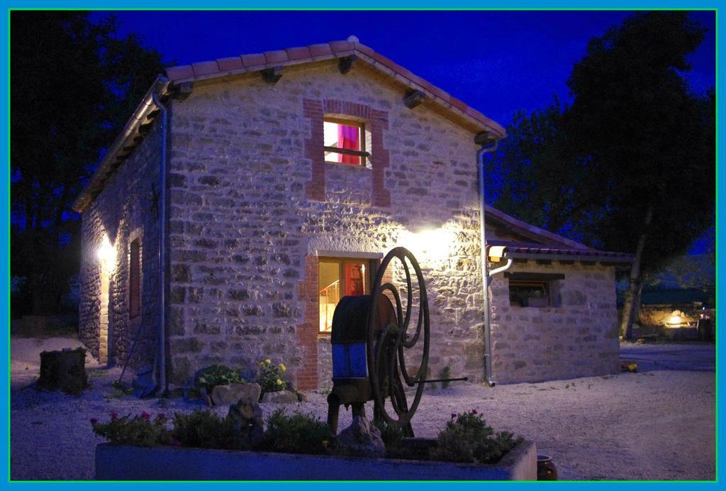 La Prade Basse 82 Bed & Breakfast Saint-Antonin-Noble-Val Luaran gambar